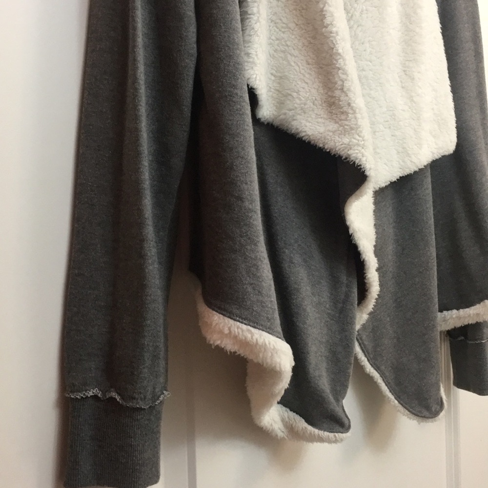 Gray & Cream Asymetrical Jacket - Picture 4 of 6
